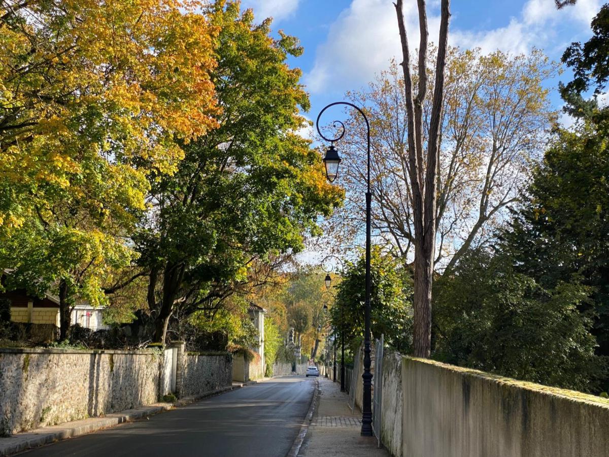 La Villa Perchee Calme, Sauna, Parking Prive Saint-Prix  المظهر الخارجي الصورة