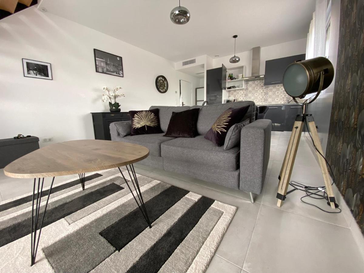 La Villa Perchee Calme, Sauna, Parking Prive Saint-Prix  المظهر الخارجي الصورة