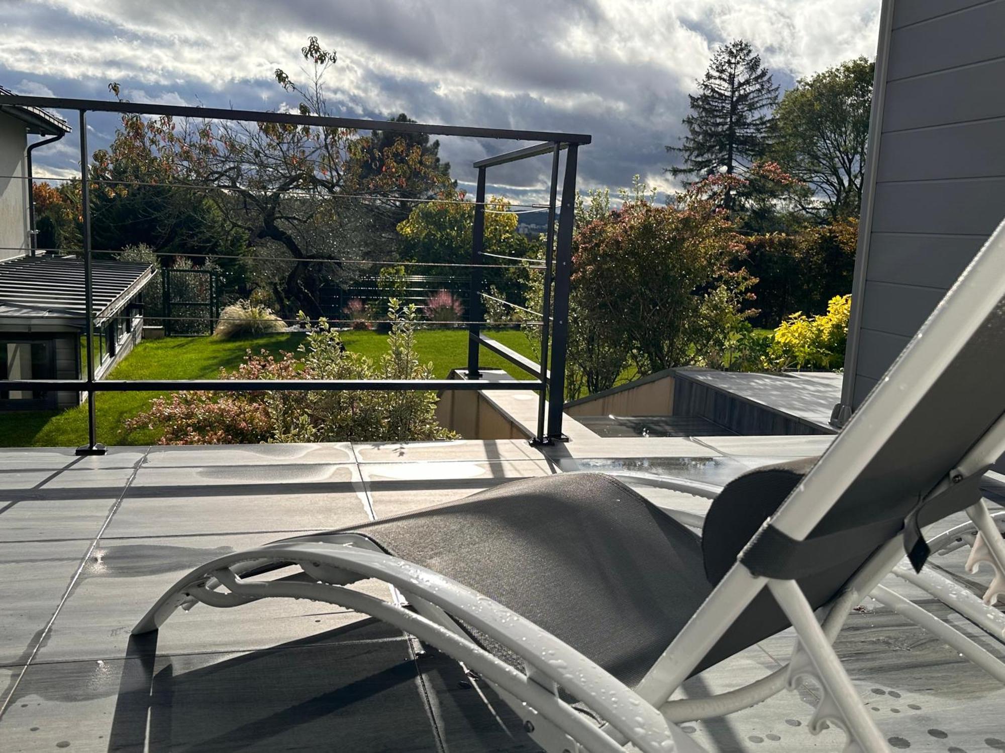 La Villa Perchee Calme, Sauna, Parking Prive Saint-Prix  المظهر الخارجي الصورة