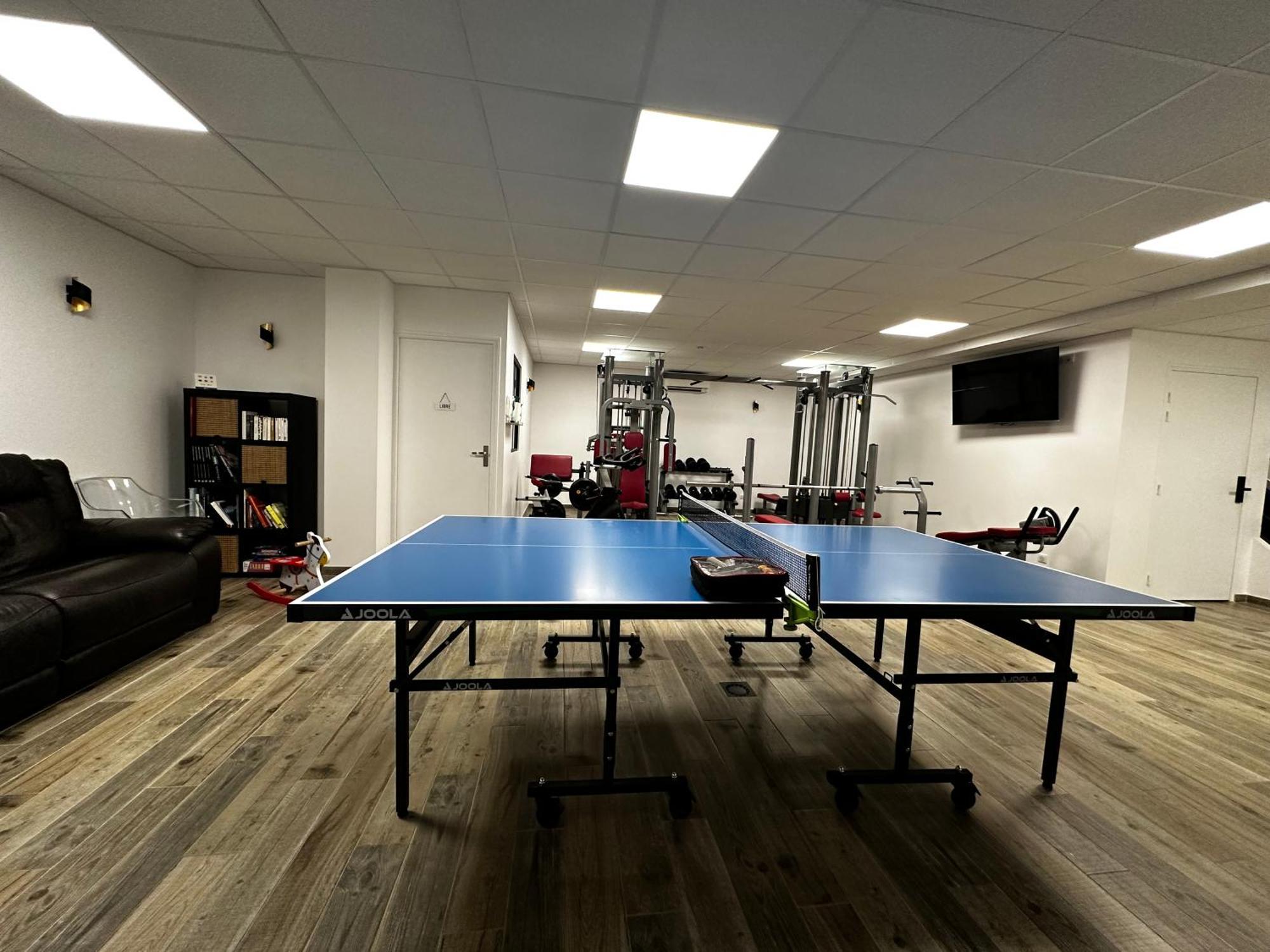 La Villa Perchee Calme, Sauna, Parking Prive Saint-Prix  المظهر الخارجي الصورة