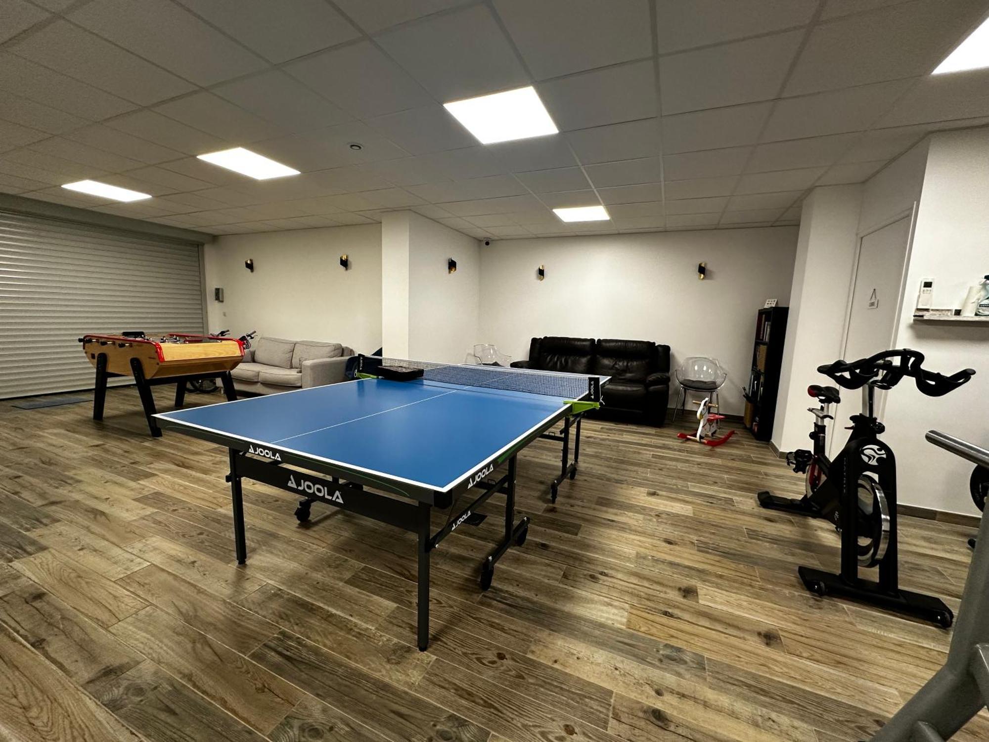 La Villa Perchee Calme, Sauna, Parking Prive Saint-Prix  المظهر الخارجي الصورة